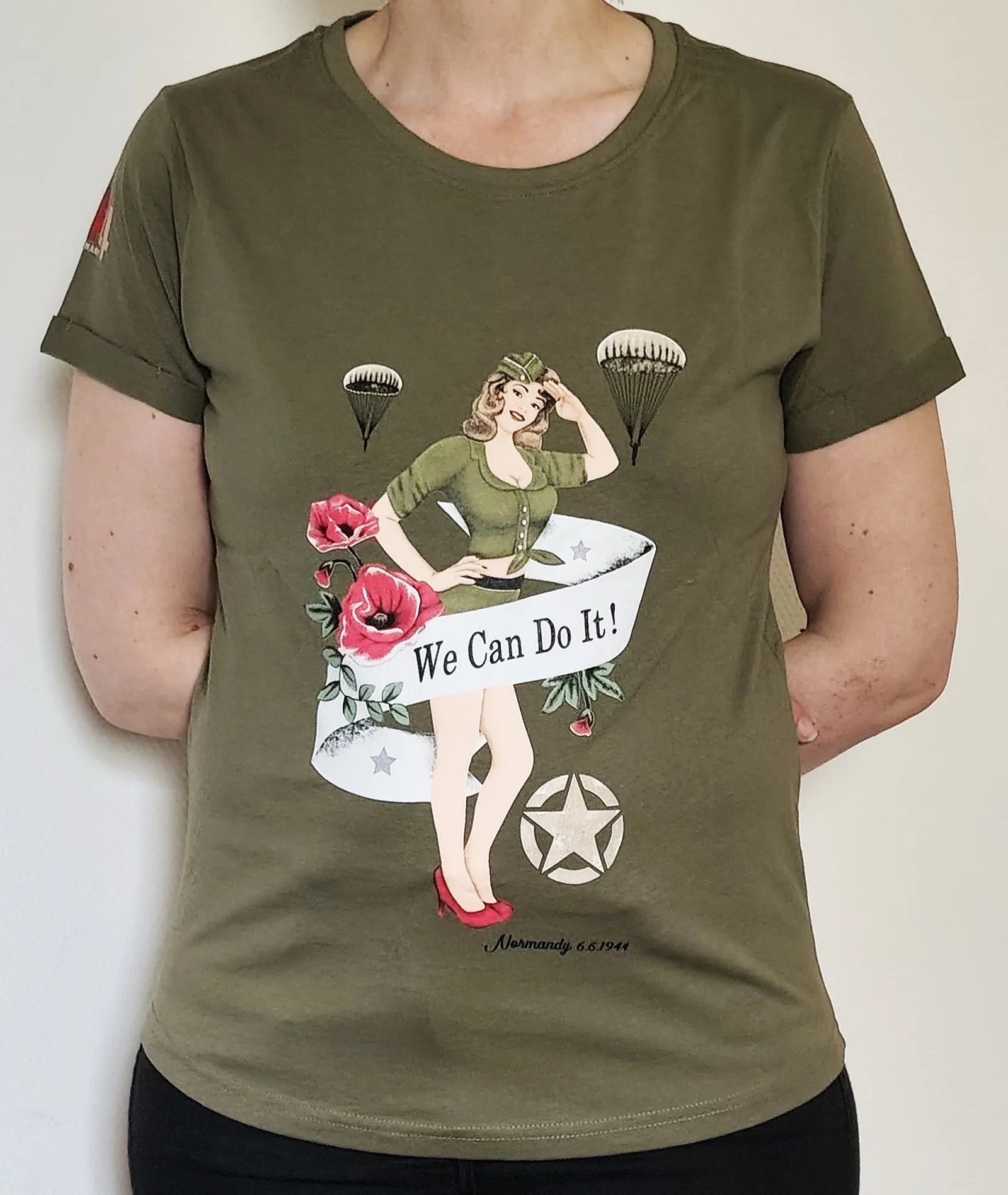 T-SHIRT PIN'UP