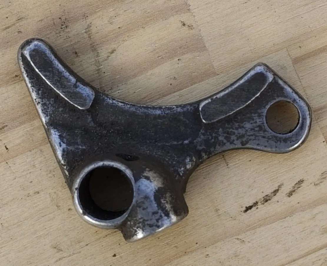 FOURCHETTE COMMANDE 2EME/3EME BV T-84 JEEP