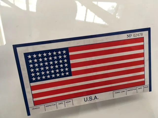 DRAPEAU INVASION PARE BRISE INTERIEUR