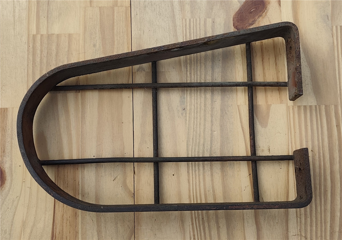 GRILLE DE PHARE GAUCHE