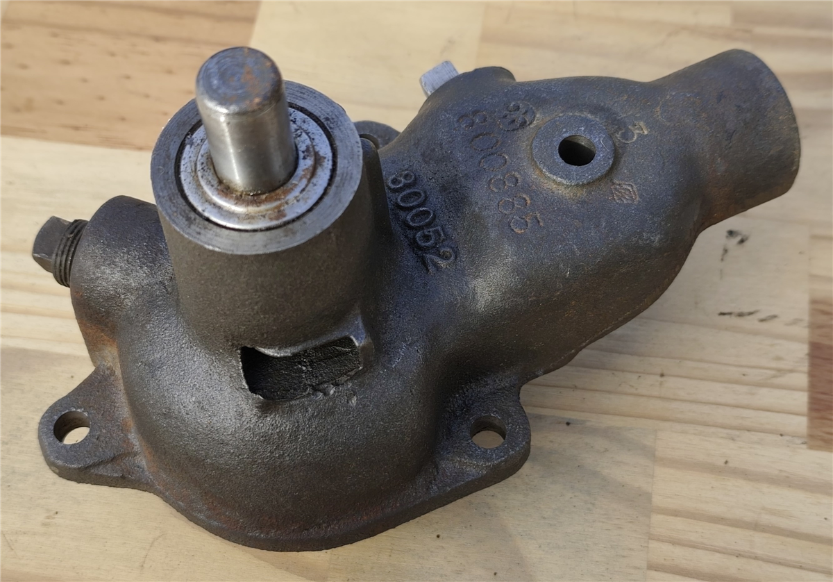POMPE A EAU 6V / 12V / 24V SANS POULIE JEEP