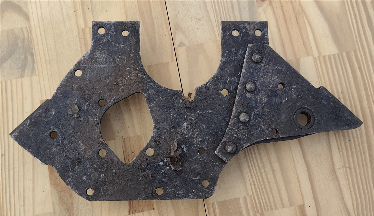 PLAQUE SUPPORT MOTEUR AV JEEP