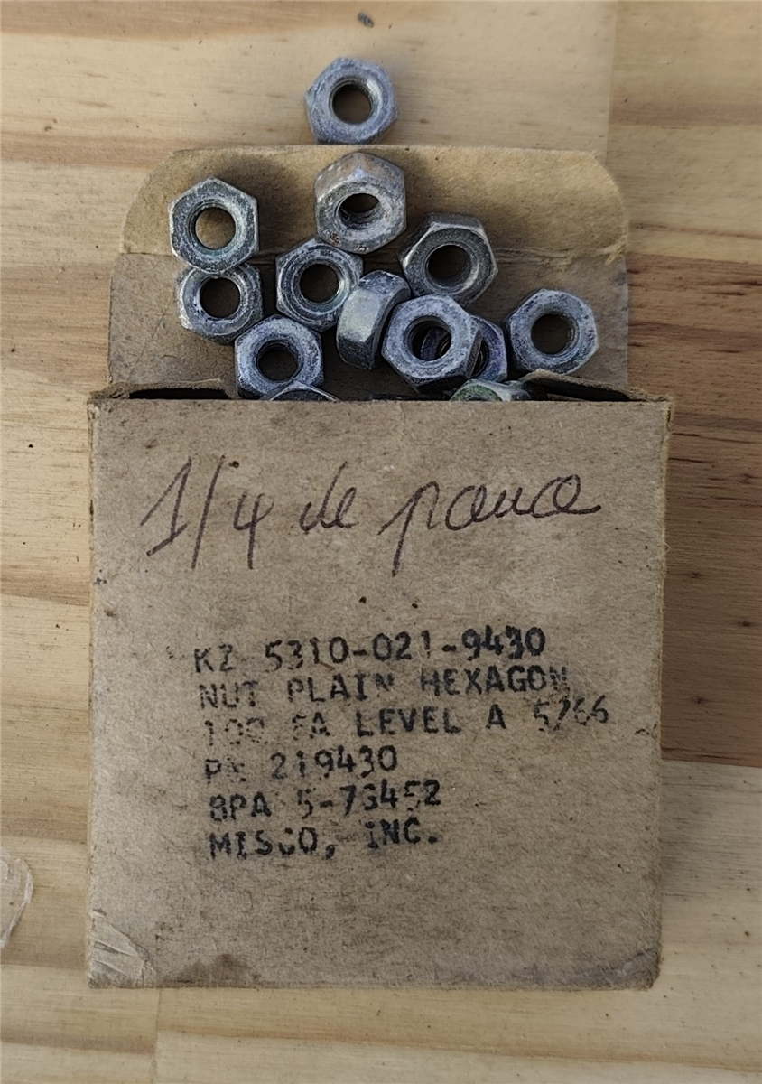 BOITE DE 100 ECROU HU 1/4 UNC